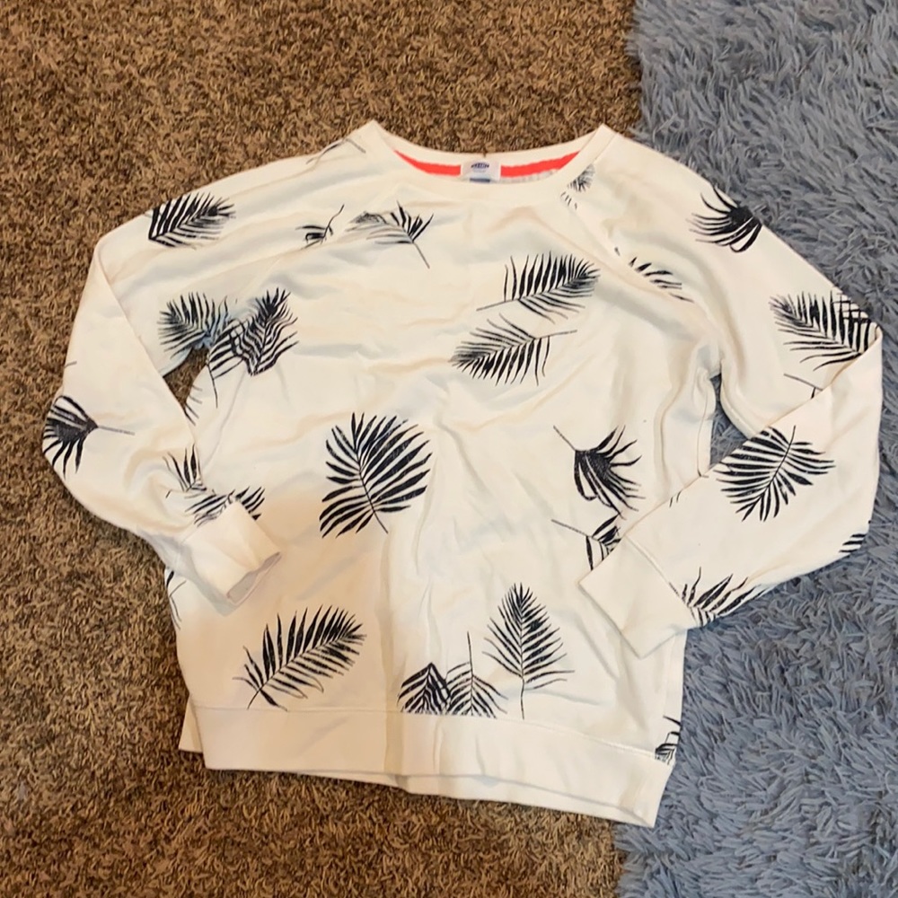Leaf Print Crewneck